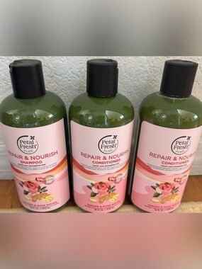 Petal Fresh Pure Repair & Nourish Conditioner - Ginger & Rose Water (Pink)